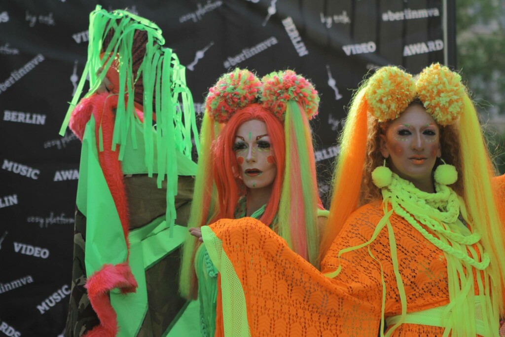 Colorful-trans-model-costumes-red-carpet-BMVA