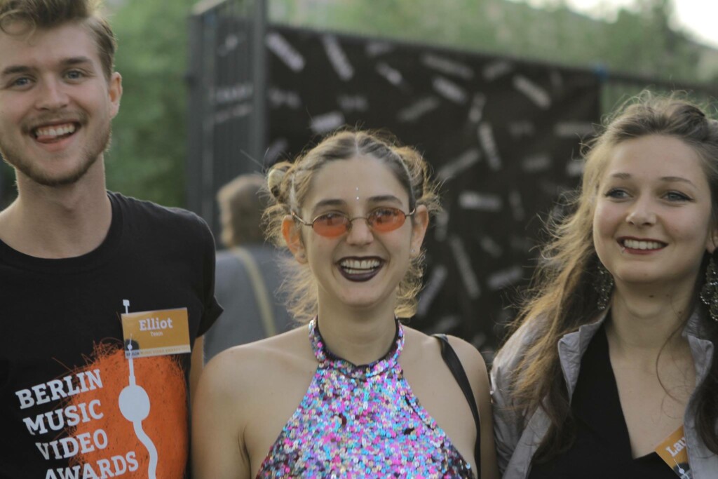 Cute-musician-red-carpet-BMVA