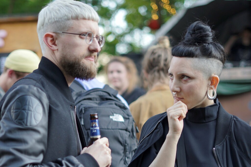 hipster-cool-couple-festival-outdoor-bmva